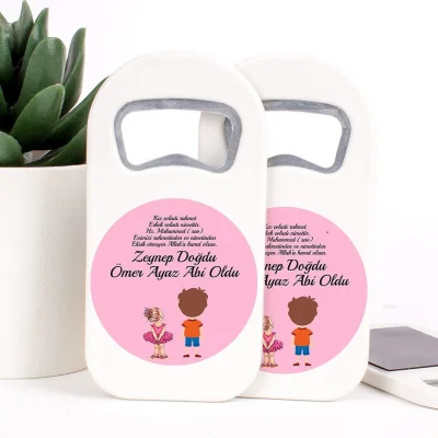 Kardeş Aile Temalı Açacaklı Kız Bebek Magneti